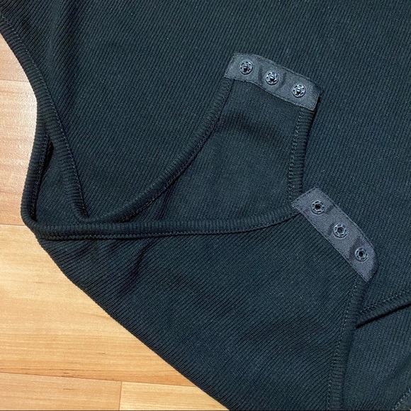 (SOLD) Asymmetrical Bodysuit 🖤 - Picture 3 of 4